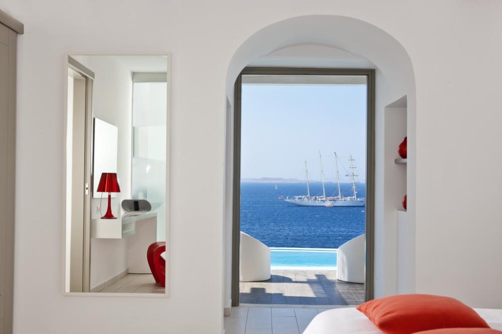 Deluxe Suite with Private Pool