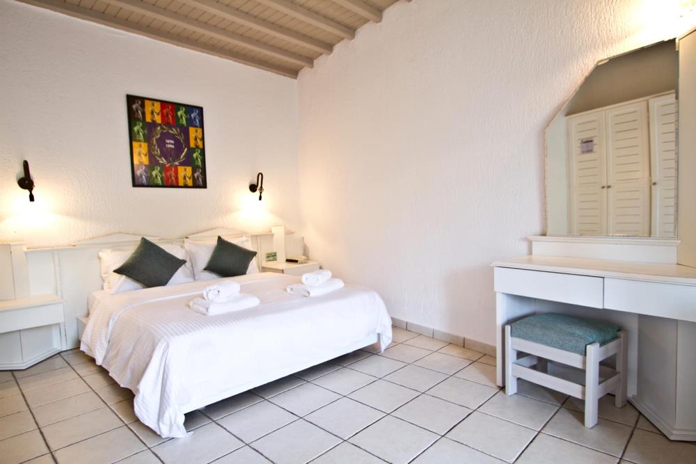 Standard Rooms, Mykonos Palace 3