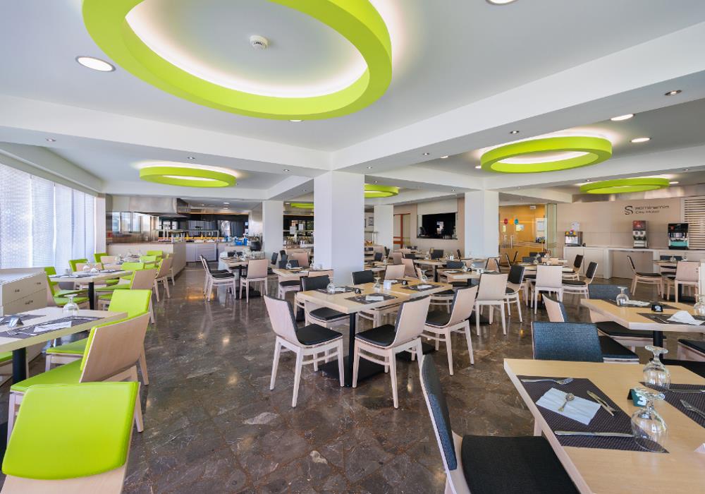 a la carte restaurant