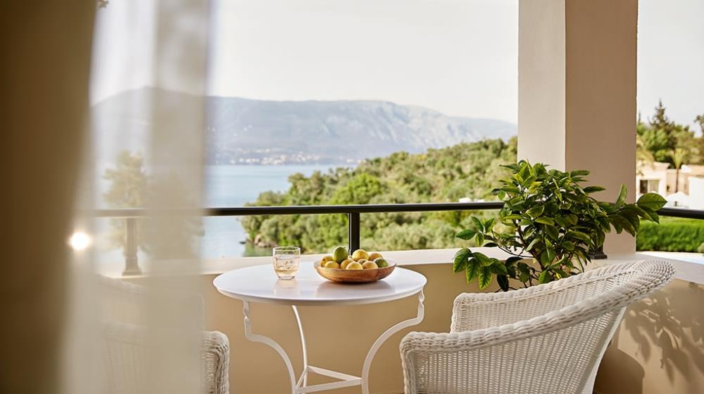 Luxury Seafront Accomodation at Eva Palace in Corf