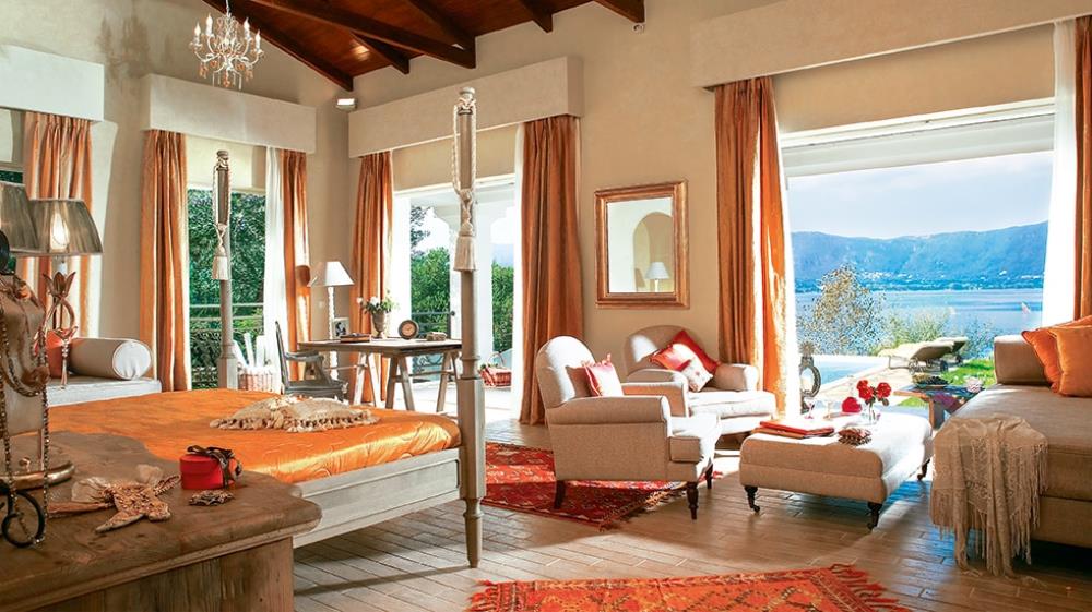 PALAZZINA VILLA WITH 2 PRIVATE POOLS, MASTER BEDRO