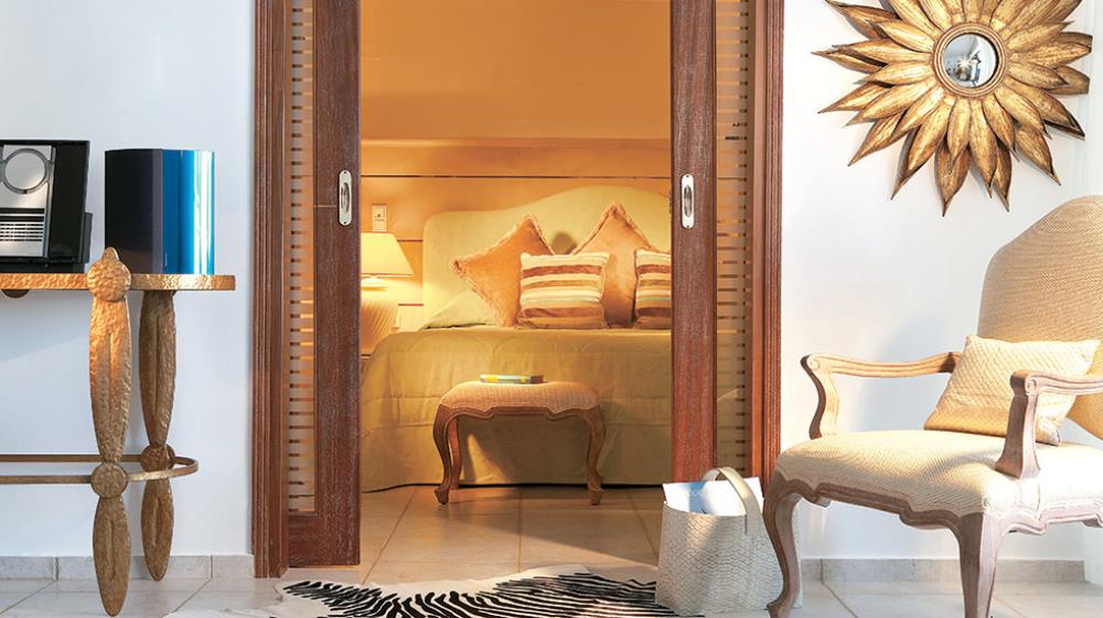 Deluxe 1-bedroom Bungalow Suite Private Pool 5