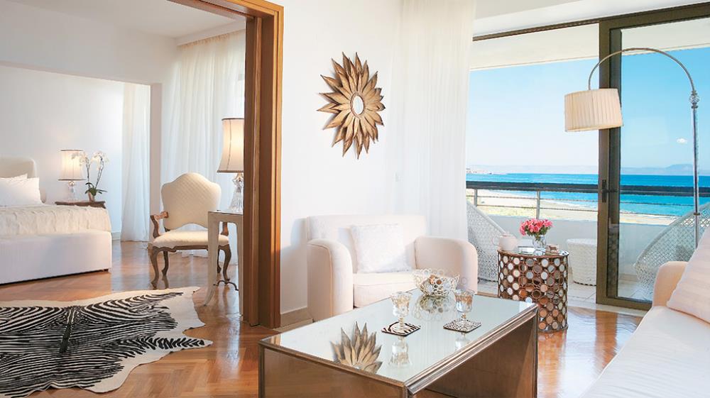 Palace Luxury Suite 2