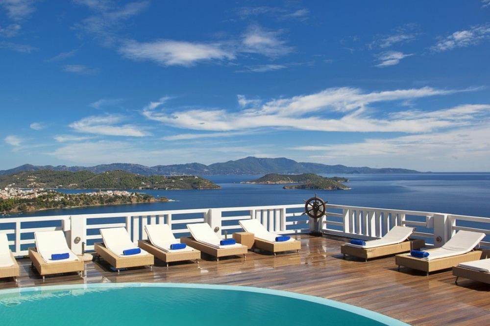 kivo-skiathos-beach-pools-03