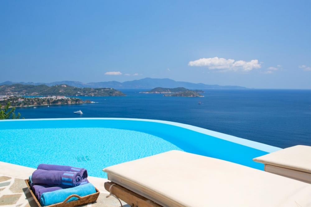 skiathos-suites-with-private-pool-03