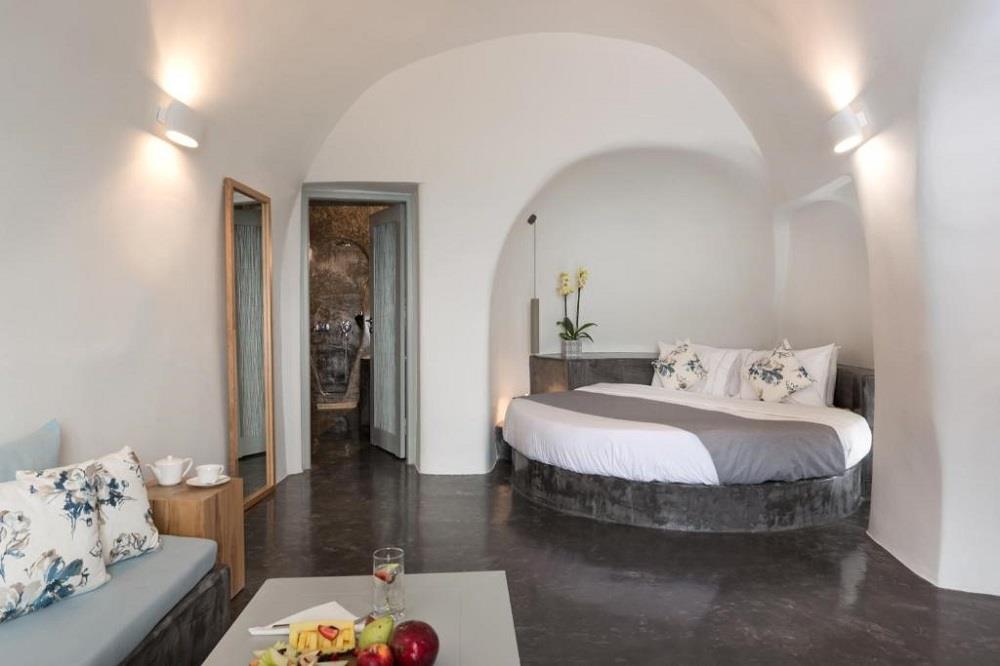 Superior Suite with Infinity Pool