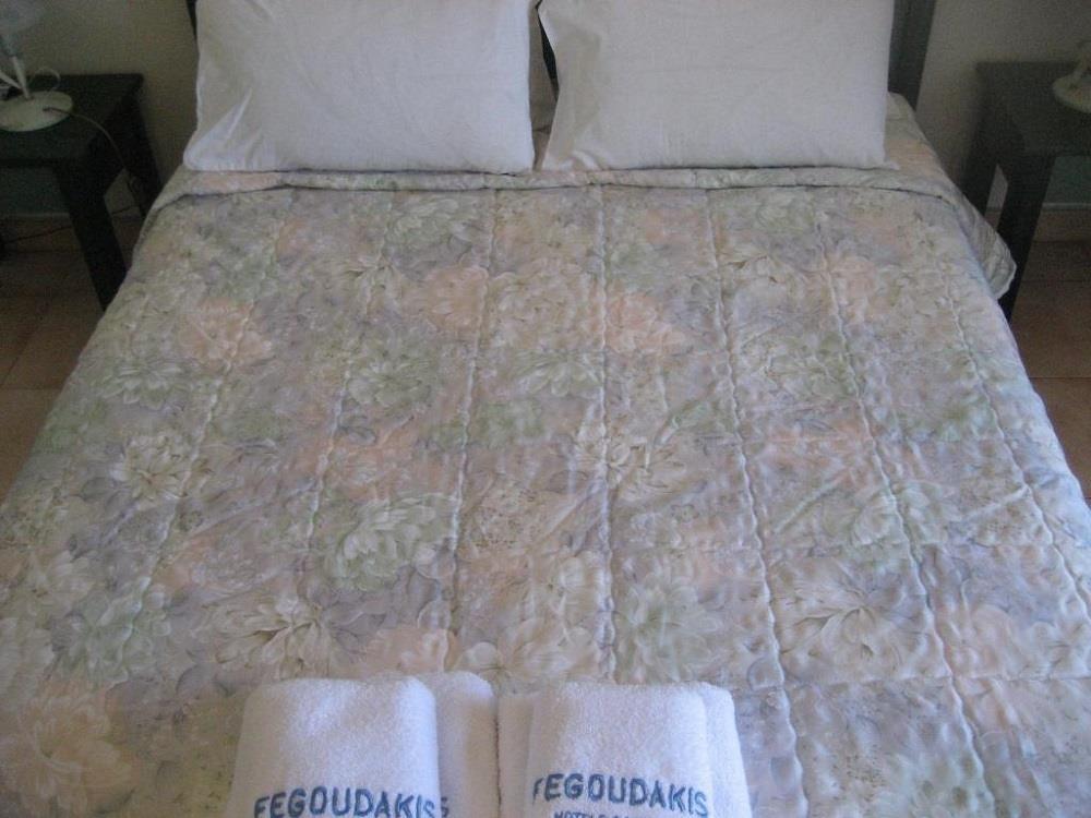 One-Bedroom Apartment with Sea View