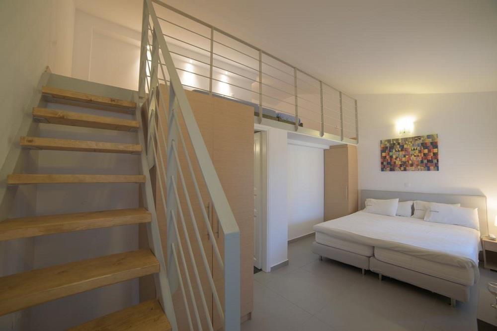 double room - stairs