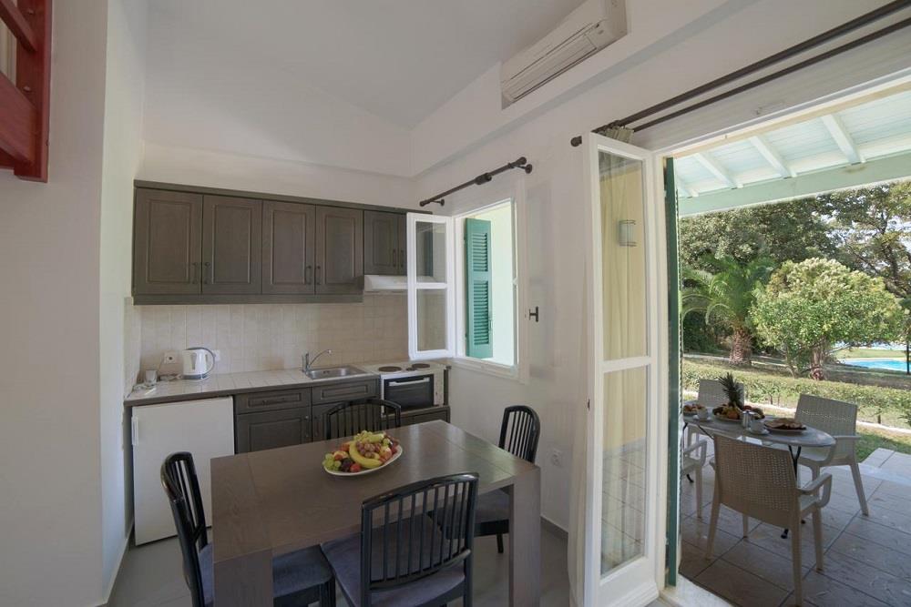 family suite kitchen