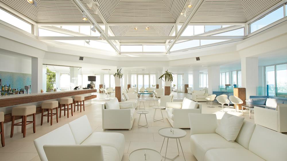 13-sunset-lounge-bar-in-white-palace-boutique-reso