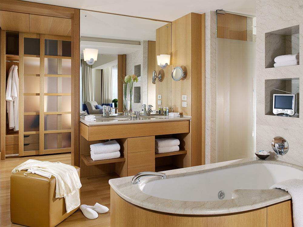 luxury suite sea view