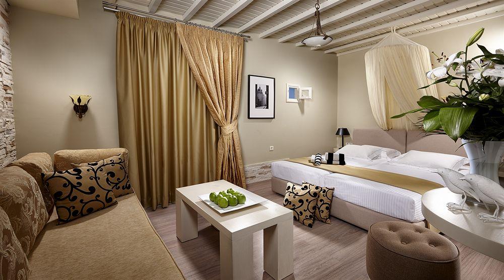 Superior Triple Room, Garden View