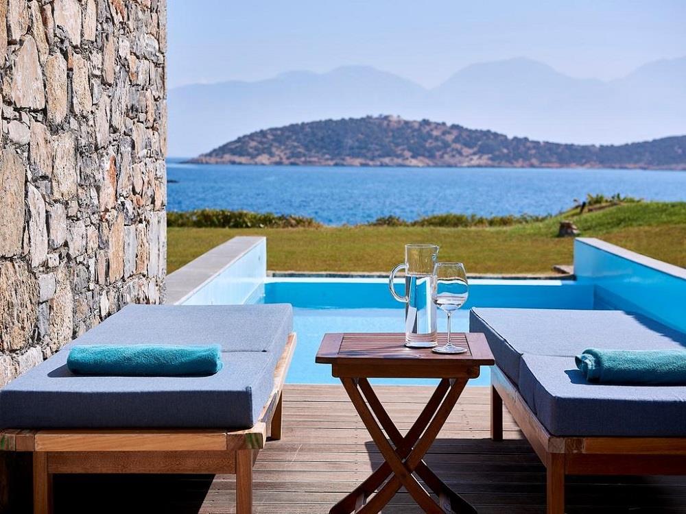 Classic Studio Private Pool Sea View