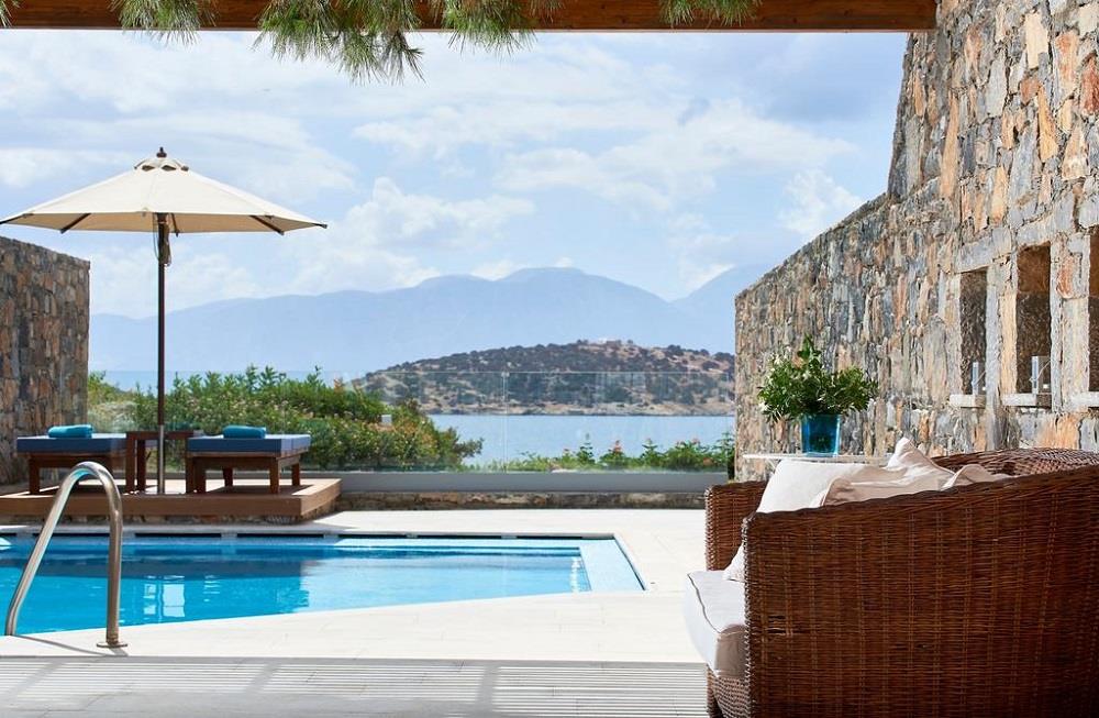 Club Mezzanine Suite Private Pool Seafront - Odyss