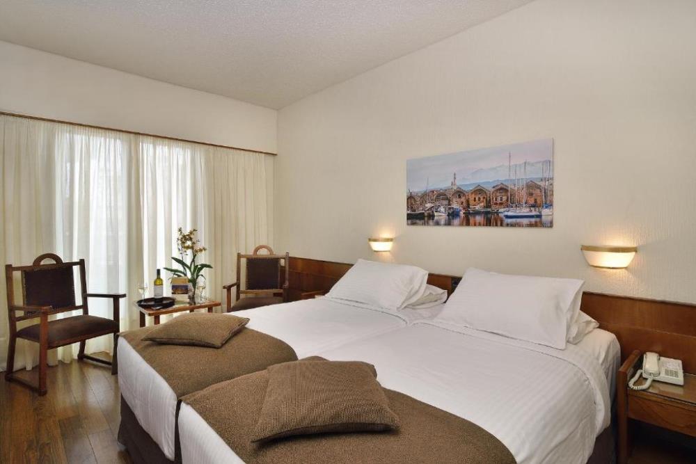 Standard Double or Twin Room3