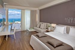 deluxe room with sea view