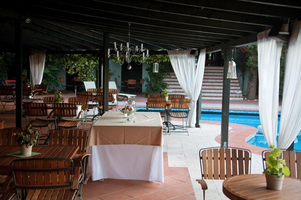 restaurant