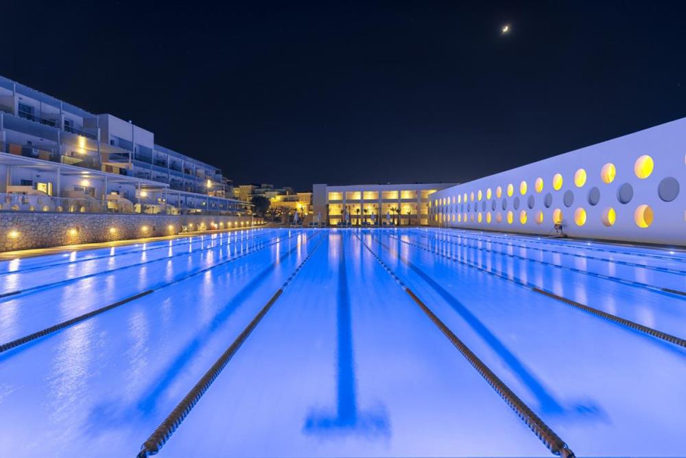 lyttos-beach-olympic-standards-pool-by-night