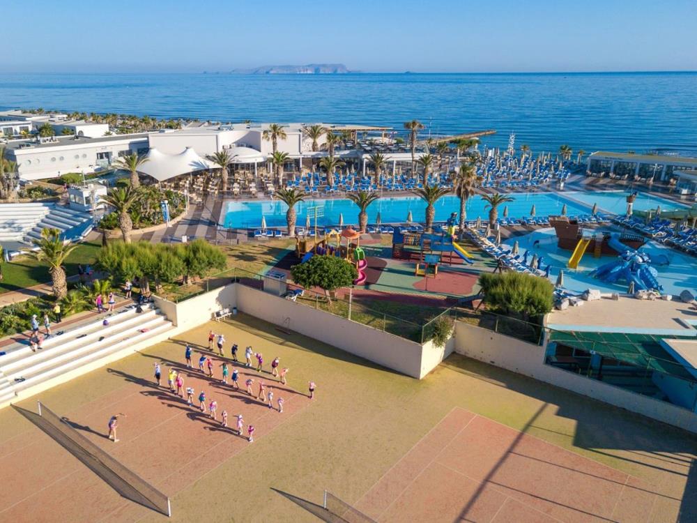 lyttos-beach-morning-kids-activities