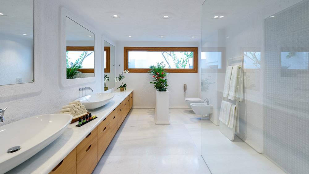 RoyalGrandeSuiteBathroom