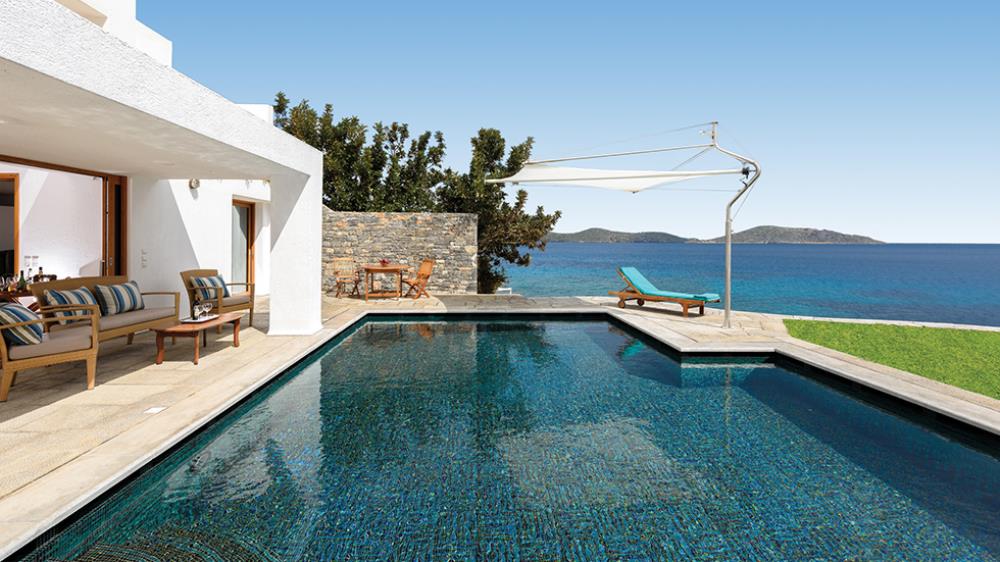 RoyalGrandeSuiteOutdoorPool.jpg_1