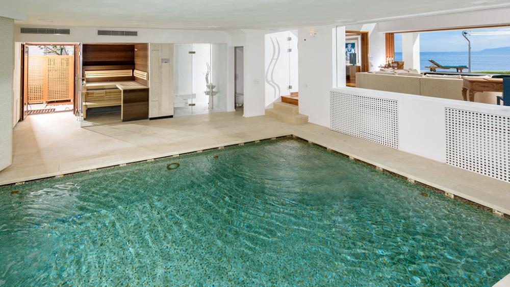 RoyalGrandeSuiteIndoorPool01 (1)