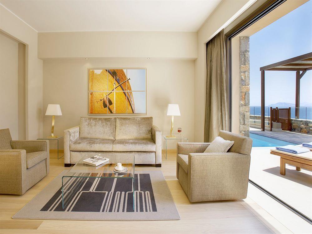 Suite, 1 Bedroom, Pool Access, Sea View