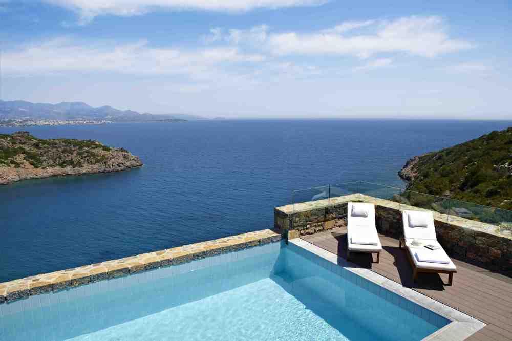 Three-bedroom Family Villa with private pool 4