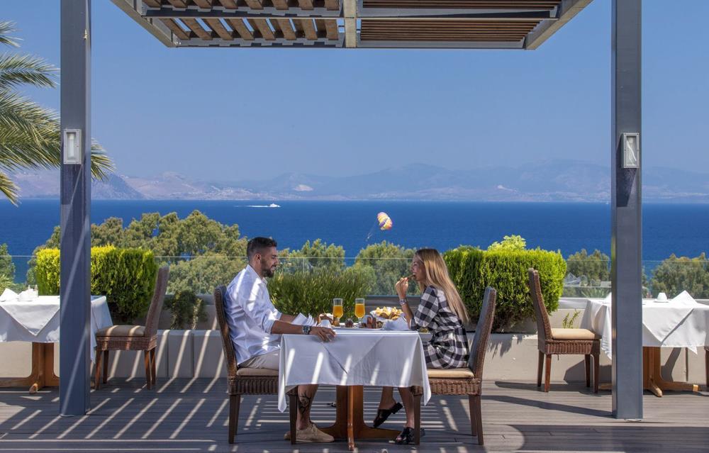 Kipriotis_Panorama_Ariadne_Restaurant_-_Terrace