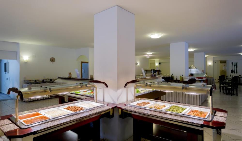 restaurant2