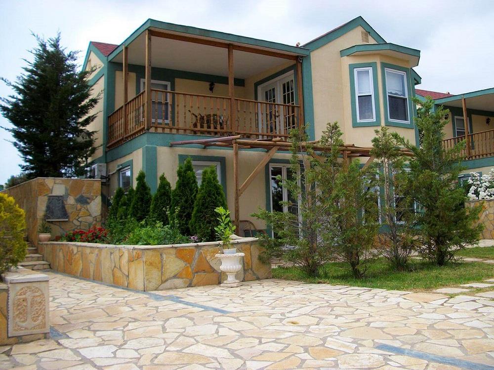 exterior - two bedroom apartment