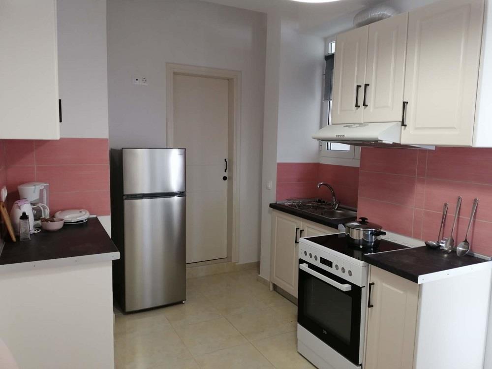 deluxe apartment - kitchen