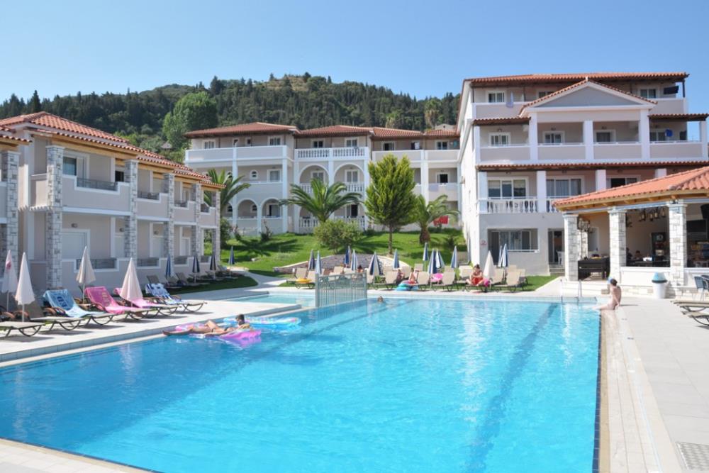 studios-pool-2-1024x683