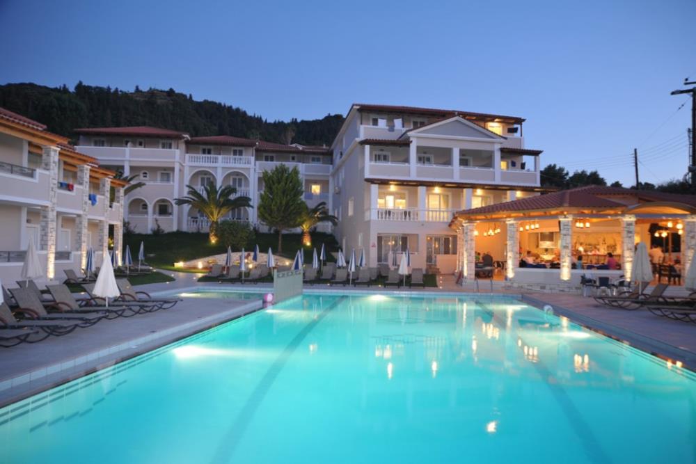 studios-pool-4-1024x683