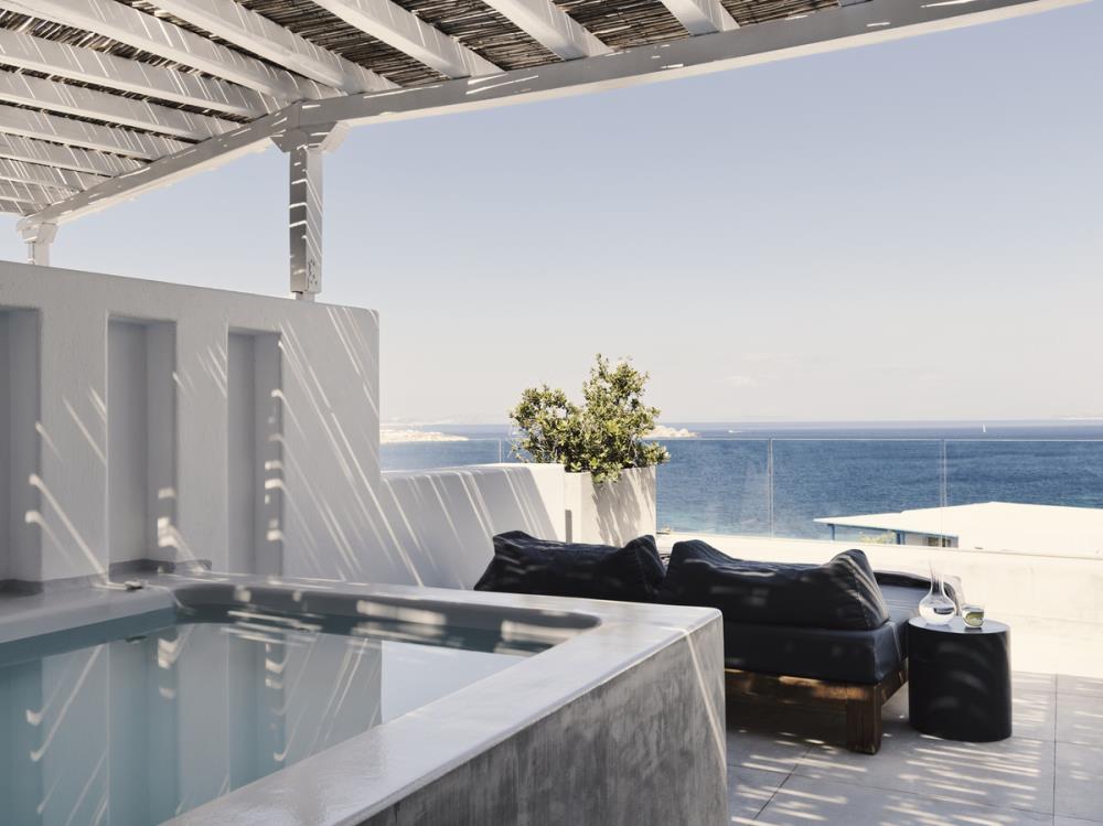 Grand Bohemian Sunset & Sea View Suite with Outdoo