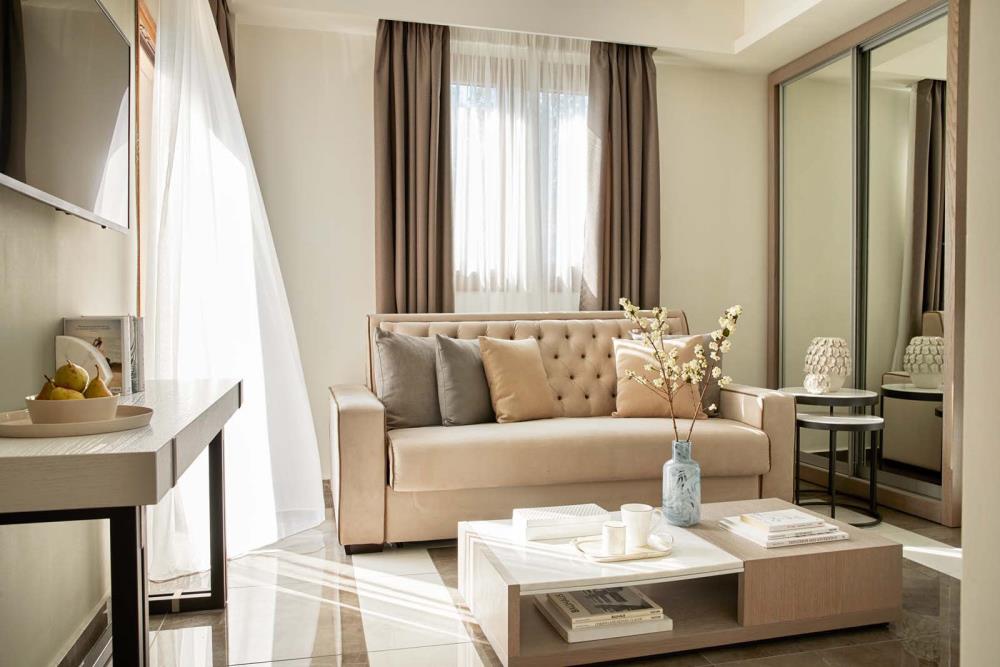 2.-Junior-Suite-Living-room