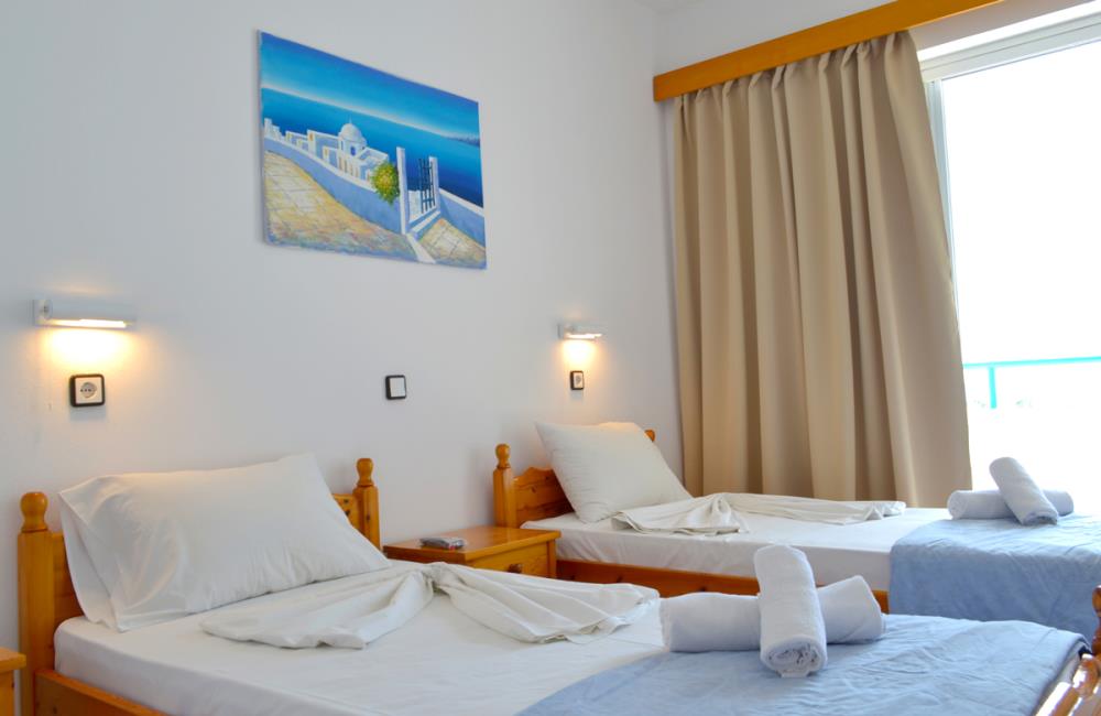 summer_breeze_hotel_single_twin