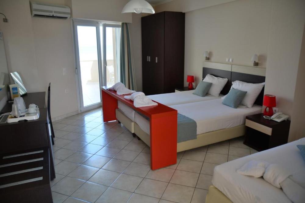 Double or Twin Room with Sea View