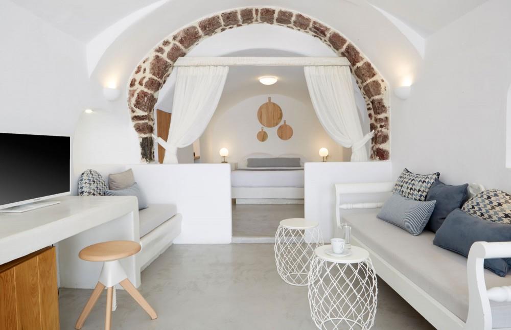 CAVE_HONEYMOON_SUITE_WITH_PRIVAT_4490