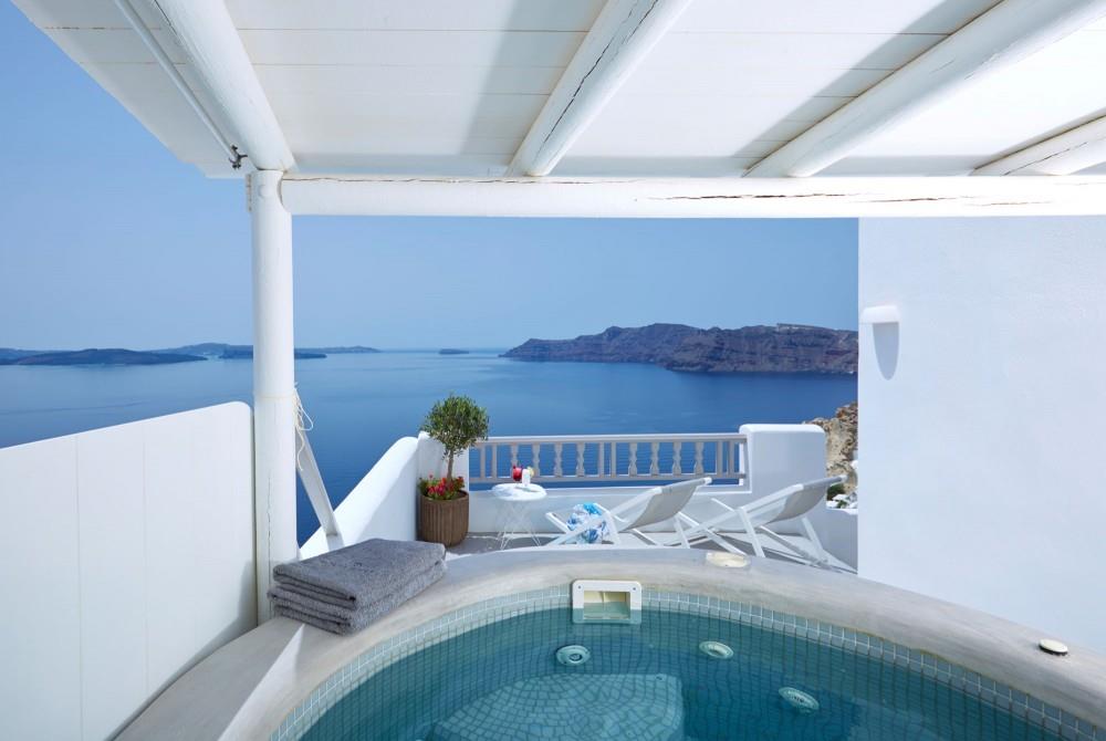 EXECUTIVE_CAVE_SUITE_WITH_PRIVAT_9687 (1)