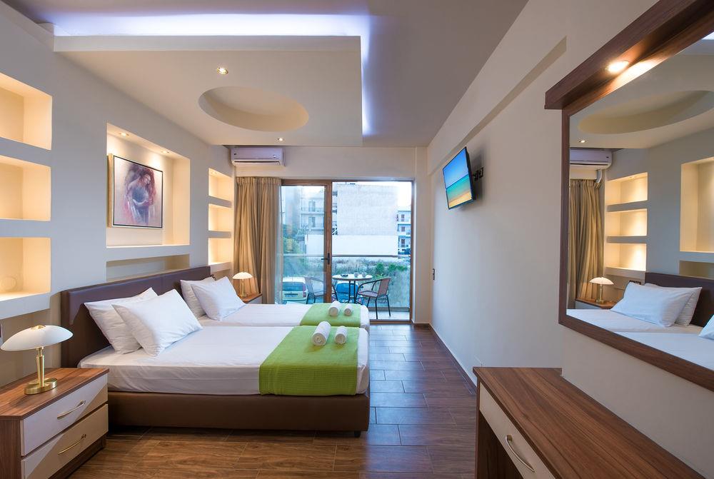 Classic Double Room, Partial Sea View