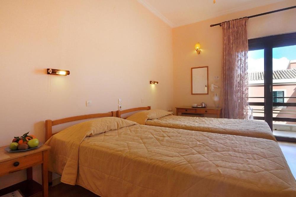 Double or Twin Room with Partial Sea View2