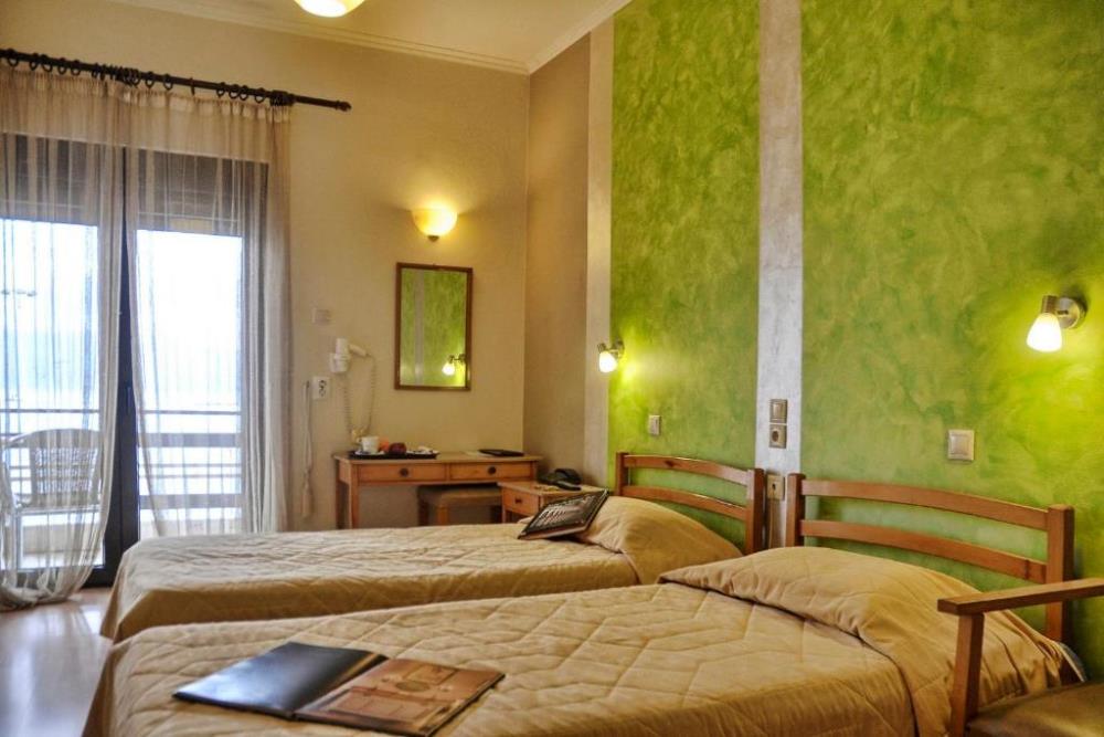 Double or Twin Room with Sea View2