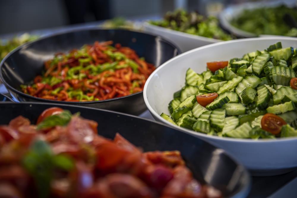 Restaurants & Bars 12