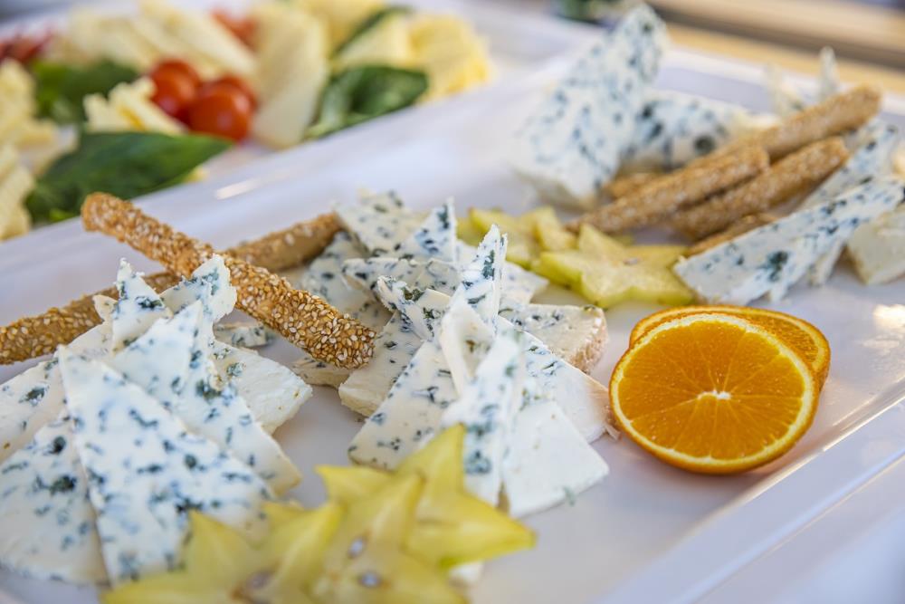 Restaurants & Bars 17