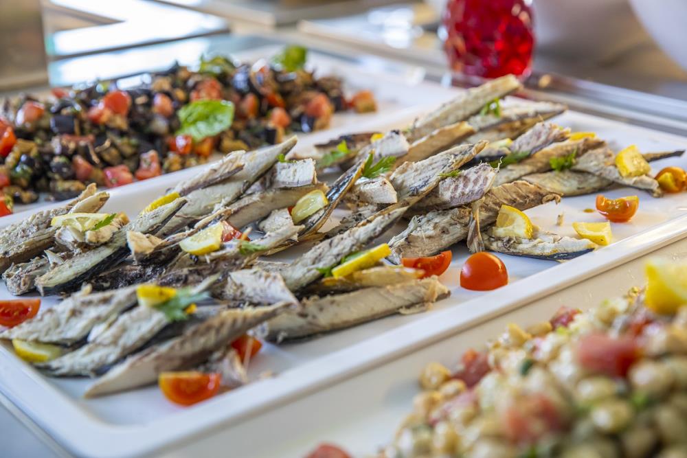 Restaurants & Bars 18