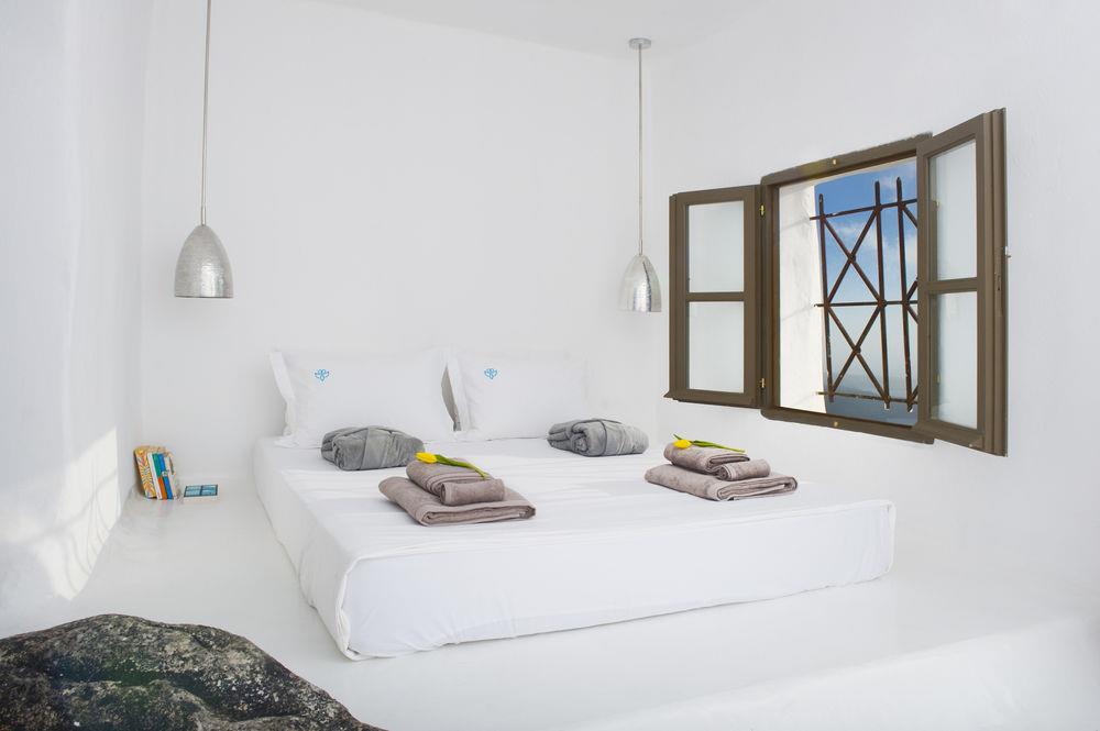 Suite, Sea View (Character)