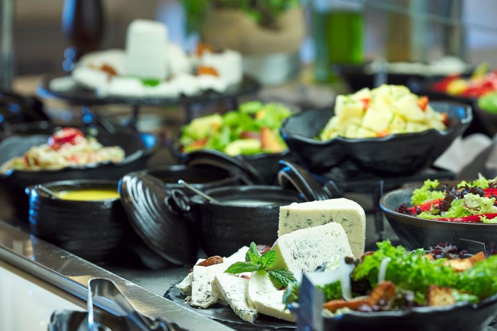 013-R-restaurant_73552112