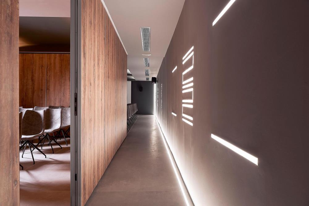 020-K-conference-room_73552121