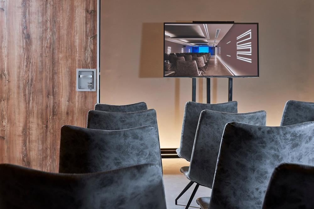 023-K-conference-room_73552124